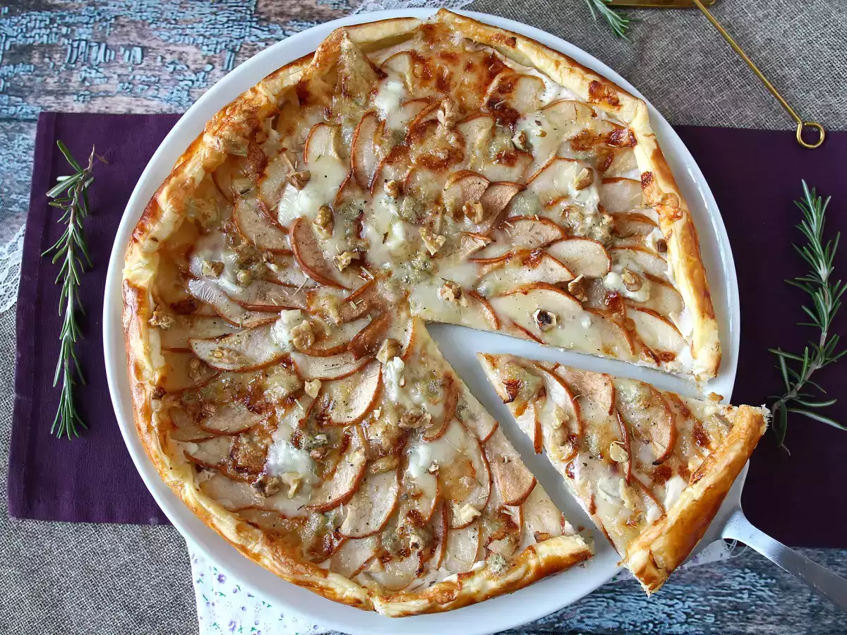 Pita iz hrušk, gorgonzole in orehov: neustavljiva sladko-slana kombinacija - fotografija 7