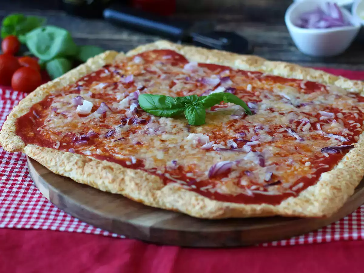 Pizza s skuto - fotografija 2