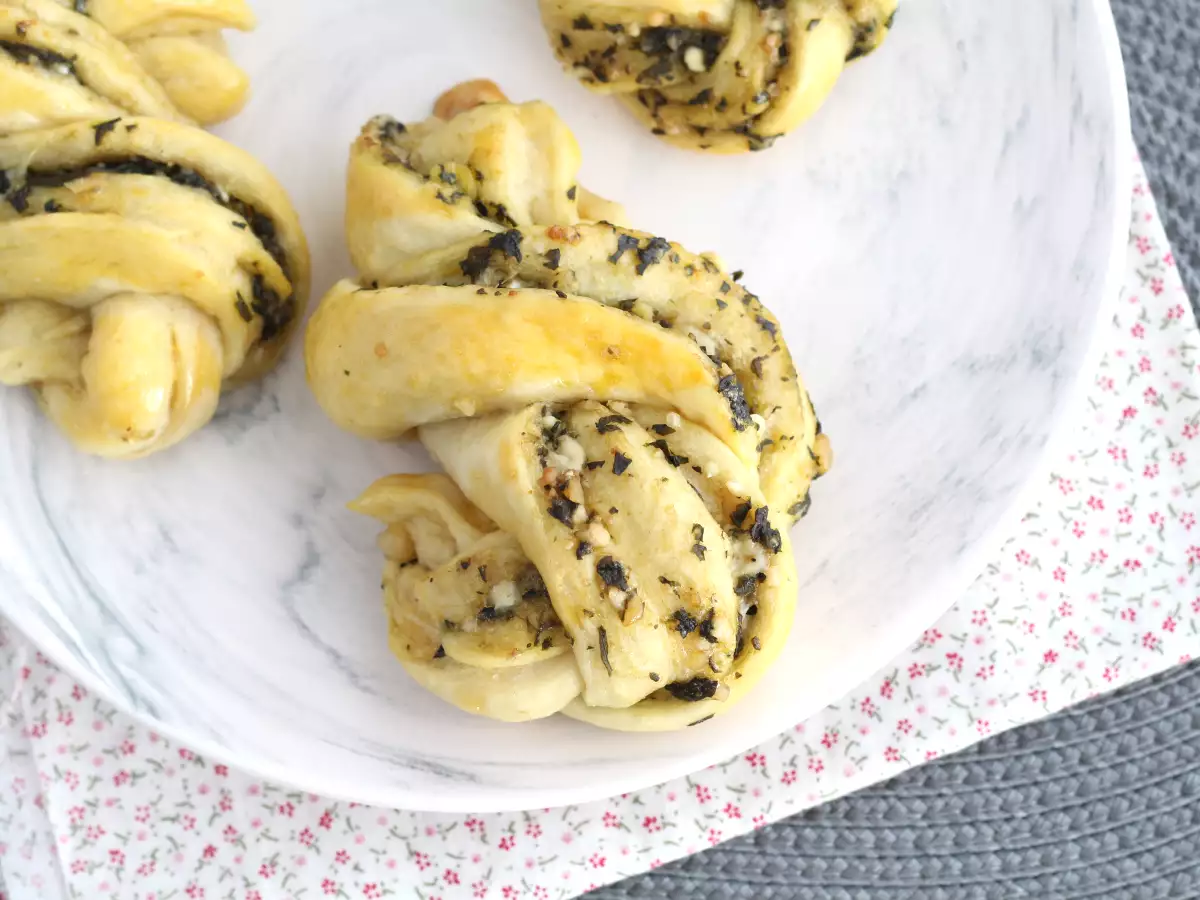 Pleteni kruhki s pestom - fotografija 2