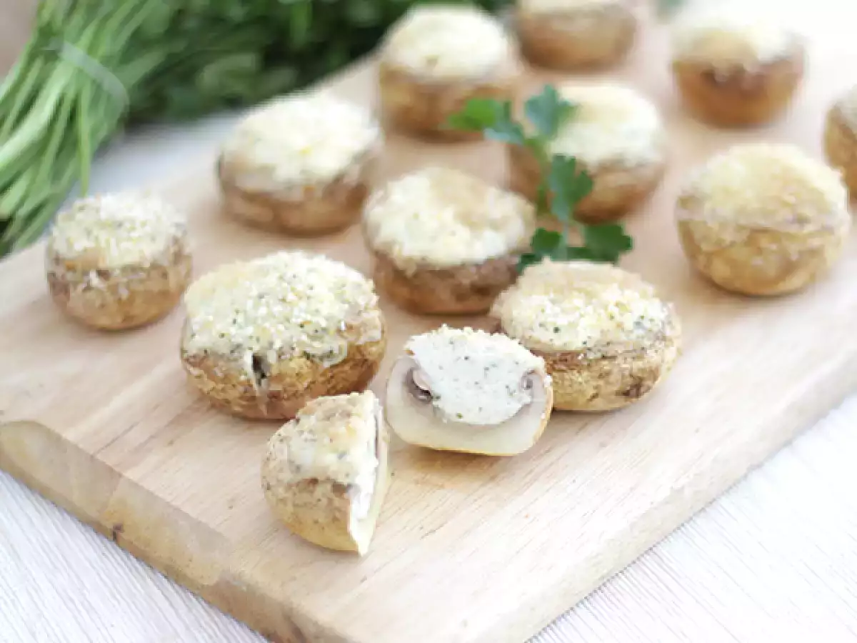 Polnjene gobe za aperitiv - fotografija 3