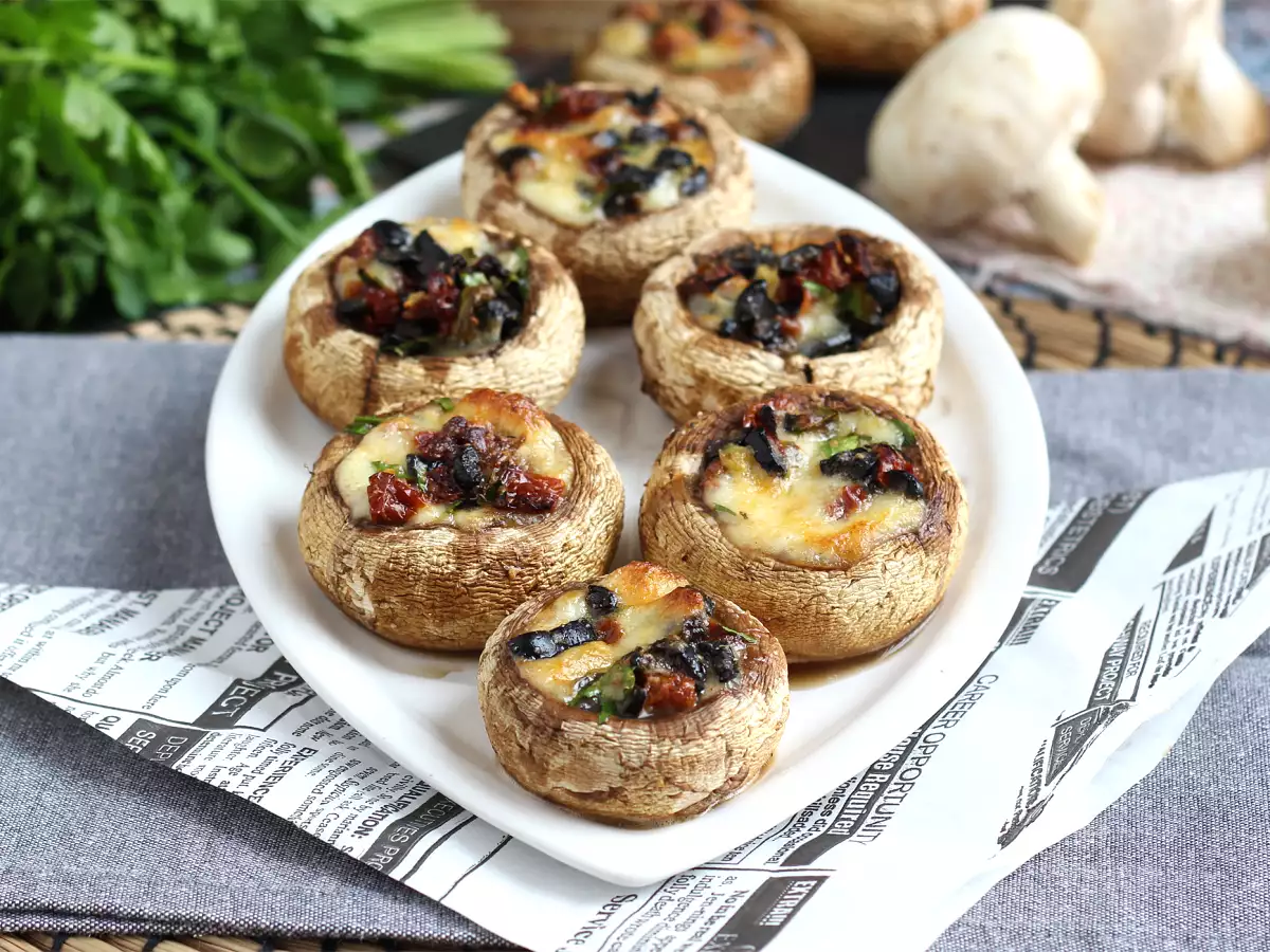 Polnjene in pečene gobe (odlična ideja za aperitiv) - fotografija 2