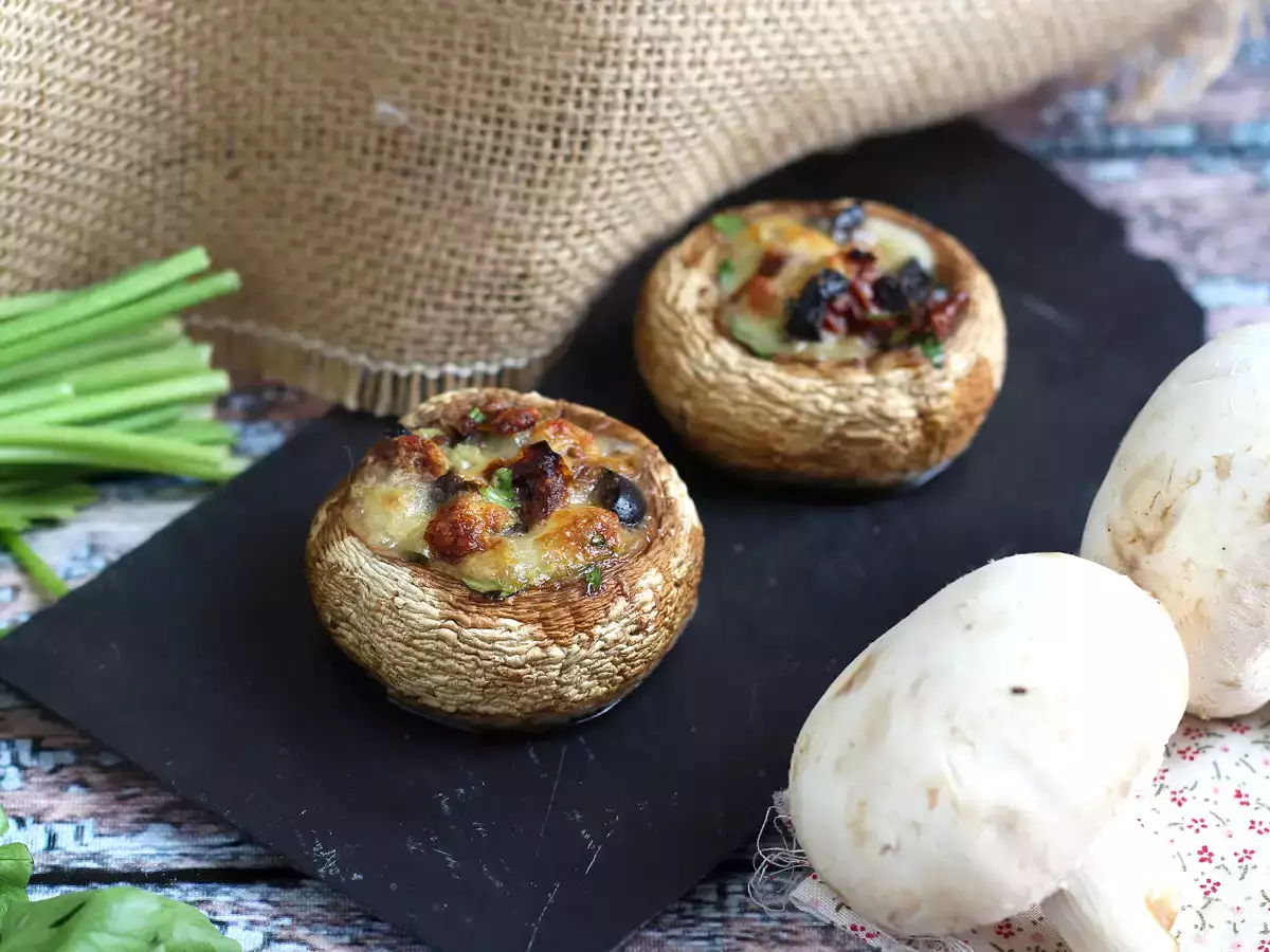 Polnjene in pečene gobe (odlična ideja za aperitiv) - fotografija 4