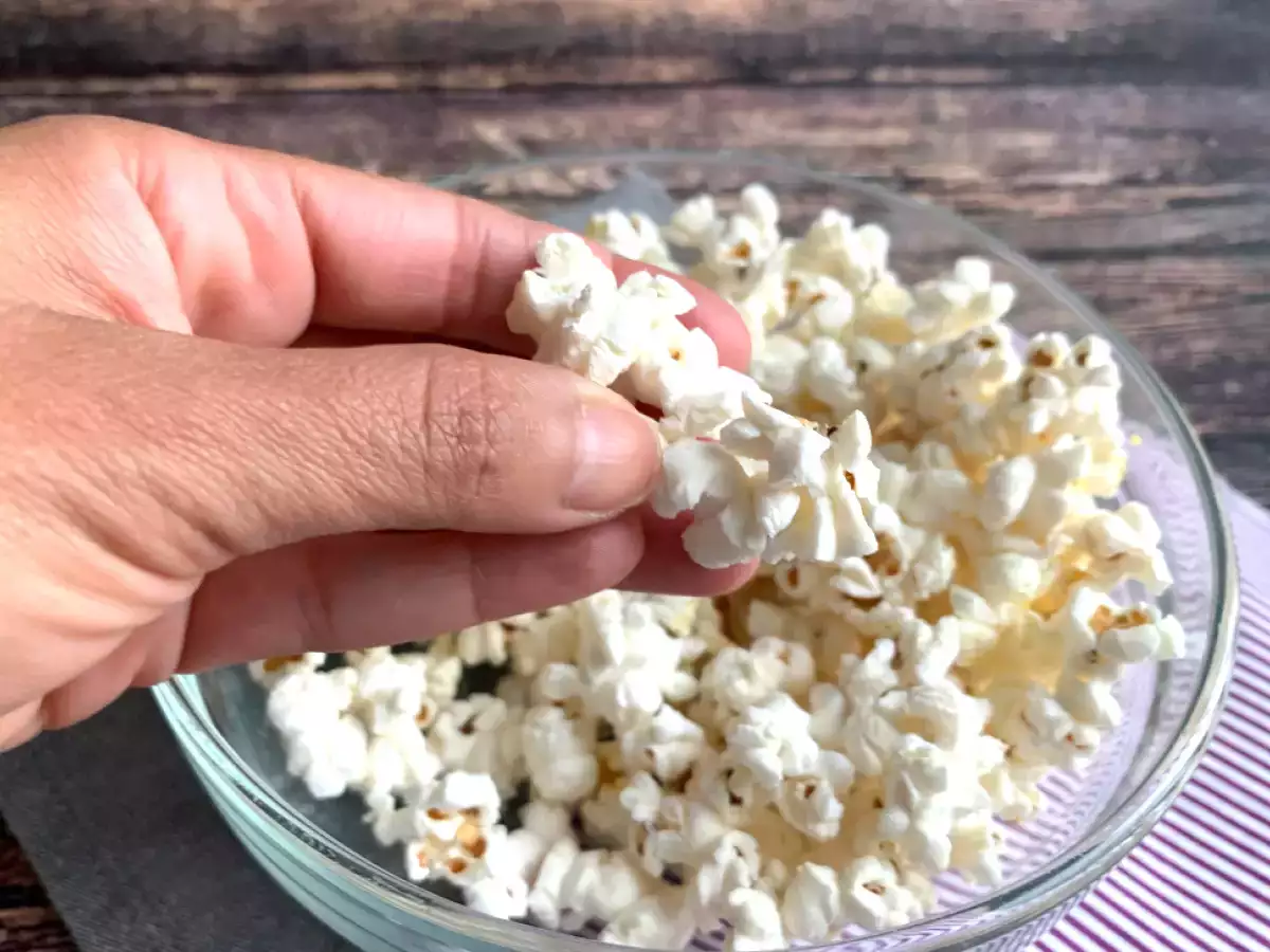 Popcorn za mikrovalovno pečico brez olja - fotografija 3