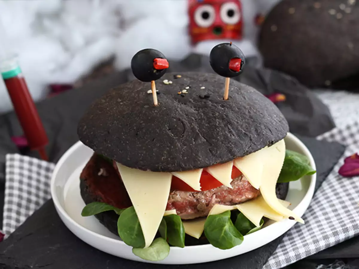 Pošastni burger - fotografija 2