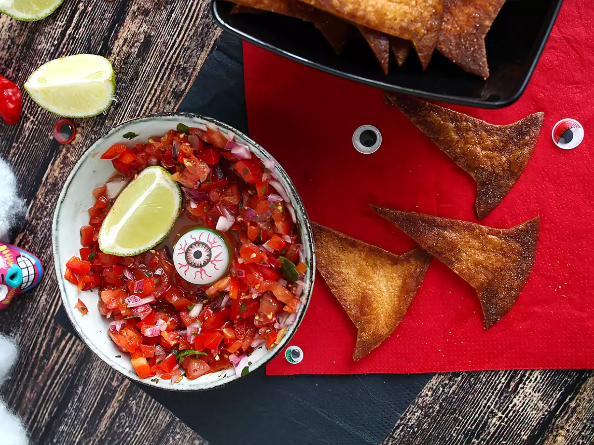 Prigrizki v obliki čarovniških klobukov – tortiljin čips - fotografija 4