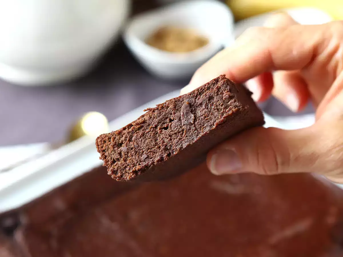Proteinski čokoladni brownie z rdečimi fižoli - fotografija 3