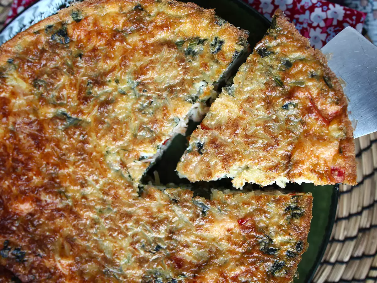 Quiche brez testa z lososom, špinačo in skuto - fotografija 3