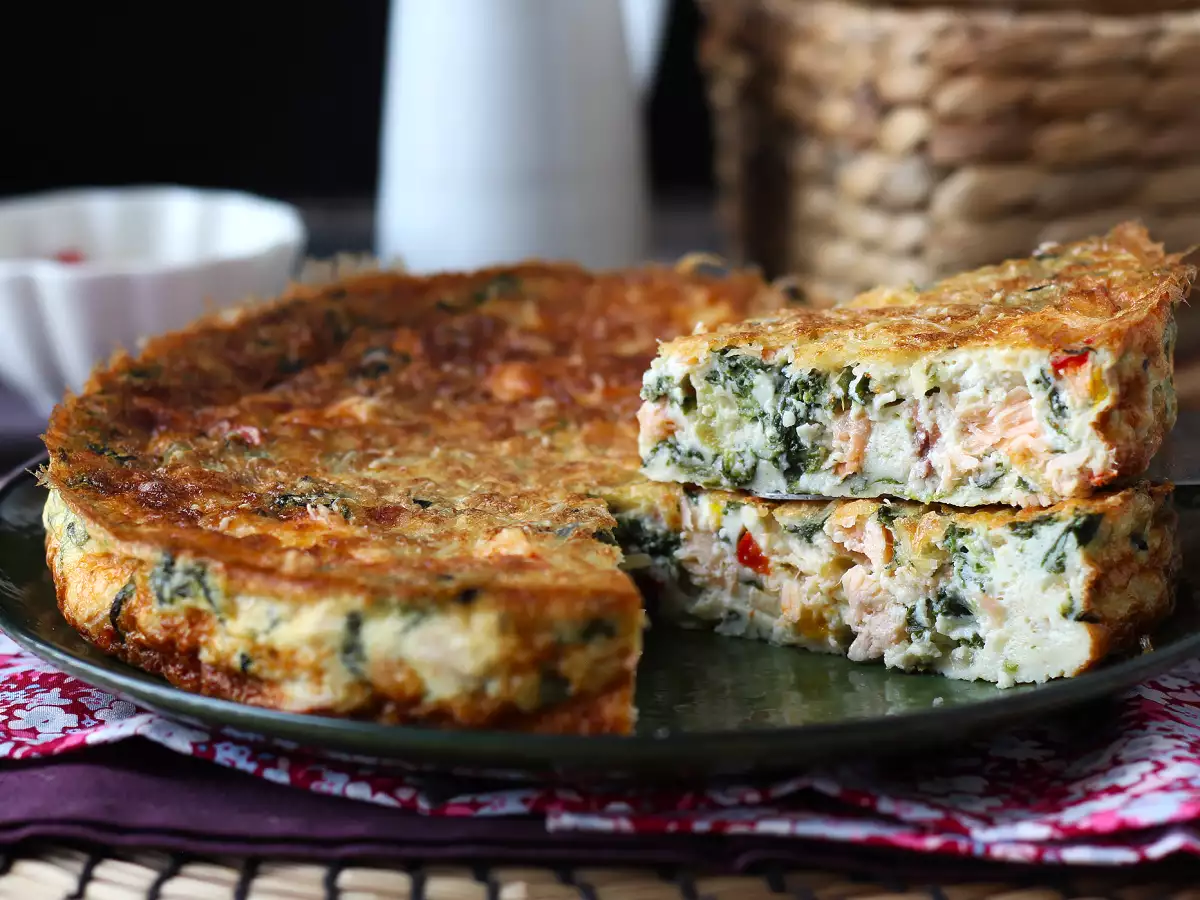 Quiche brez testa z lososom, špinačo in skuto - fotografija 4