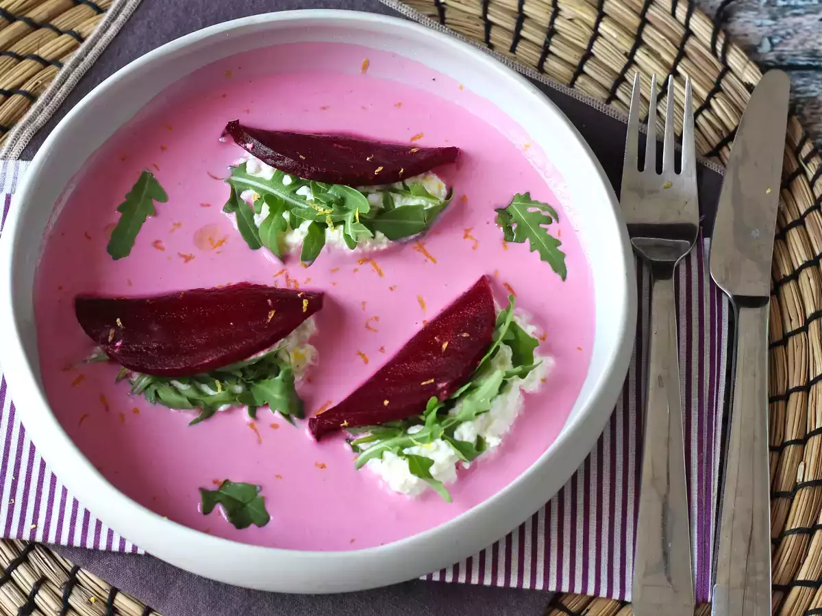 Ravioli iz rdeče pese, preprosta in elegantna predjed - fotografija 4