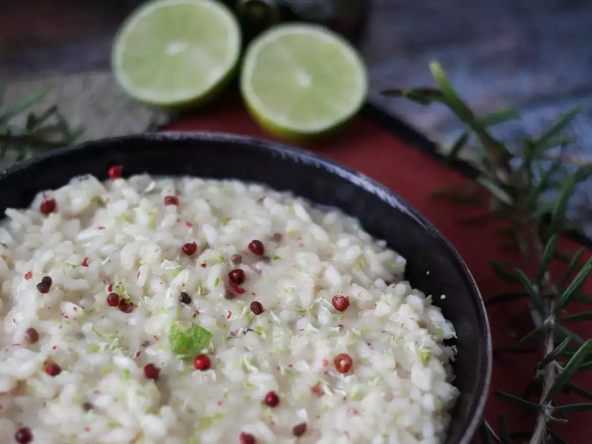 Rižota z limeto in rožnatim poprom: elegantna vegetarijanska jed za posebne večerje - fotografija 5