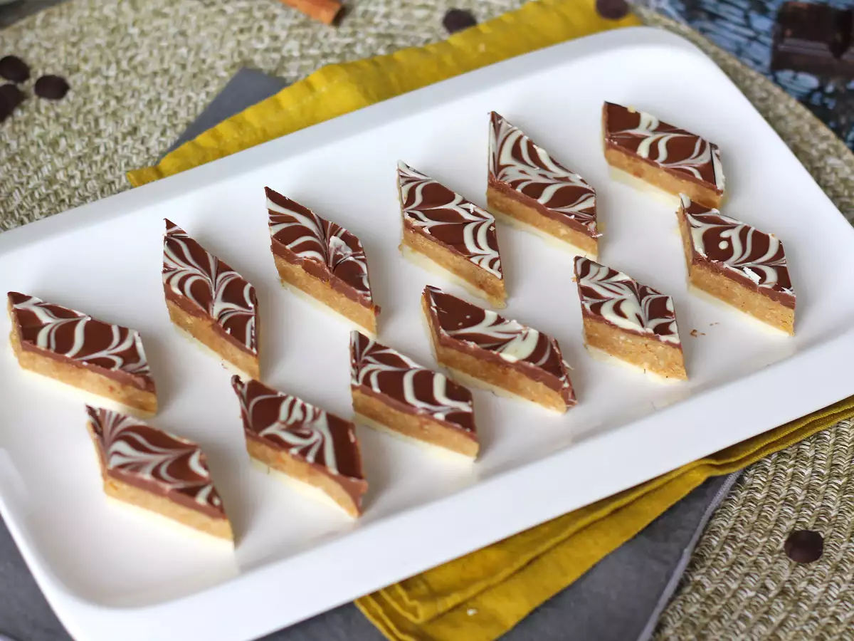 Rkhama, maroška sladica z arašidi in čokolado, ki ne potrebuje pečice - fotografija 4