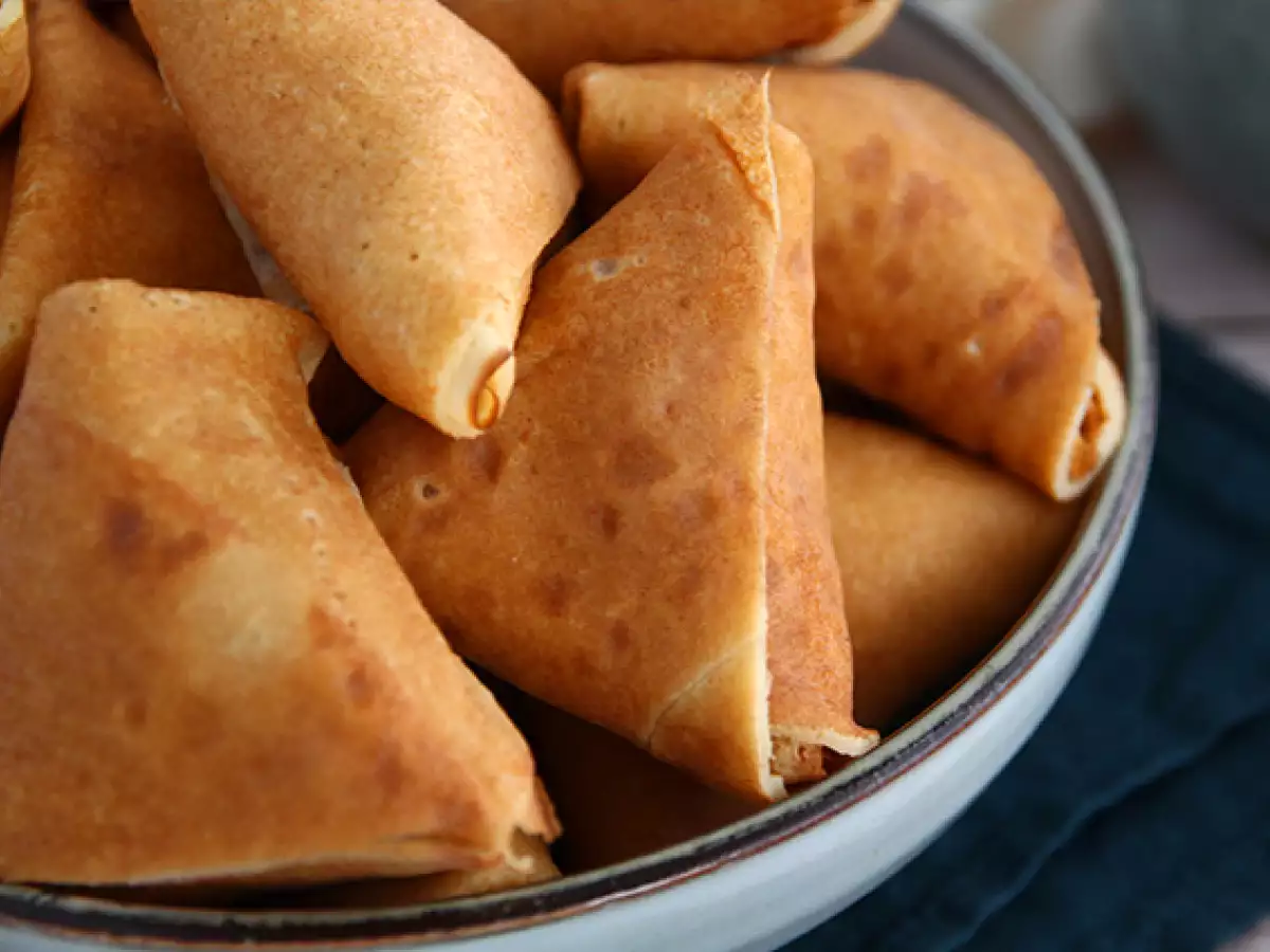 Samose iz palačink s karameliziranimi jabolki - fotografija 4