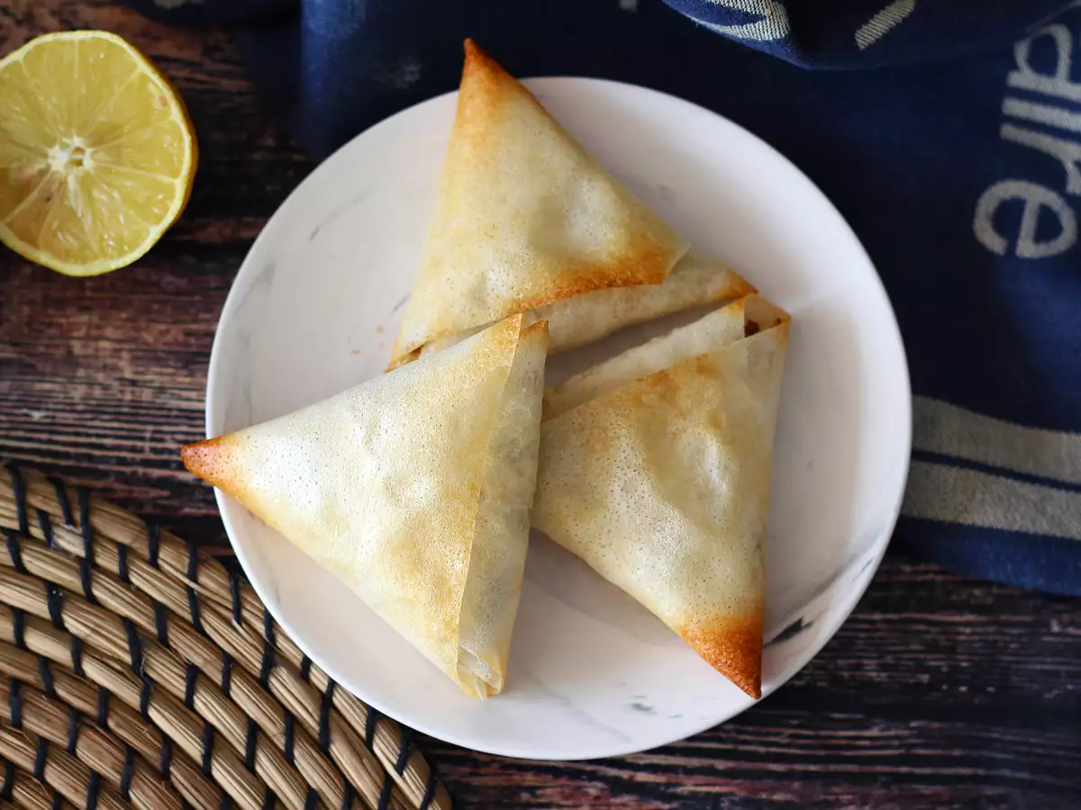 Samose s skušo in svežim sirom - fotografija 2