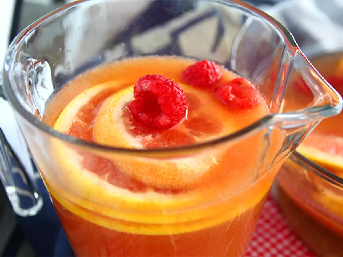 Sangrija iz rosé vina - fotografija 4