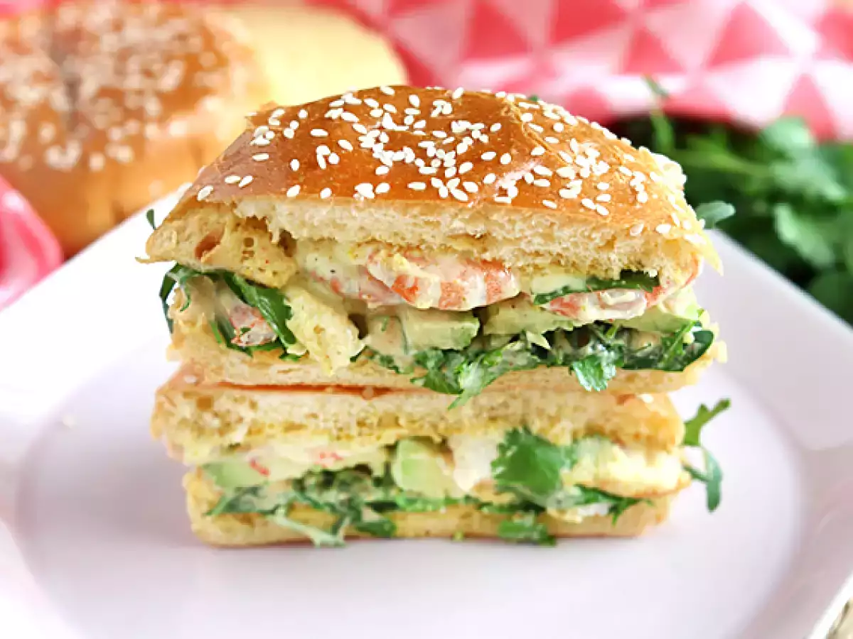 Sendvič s kozicami, avokadom in koriandrom - fotografija 2