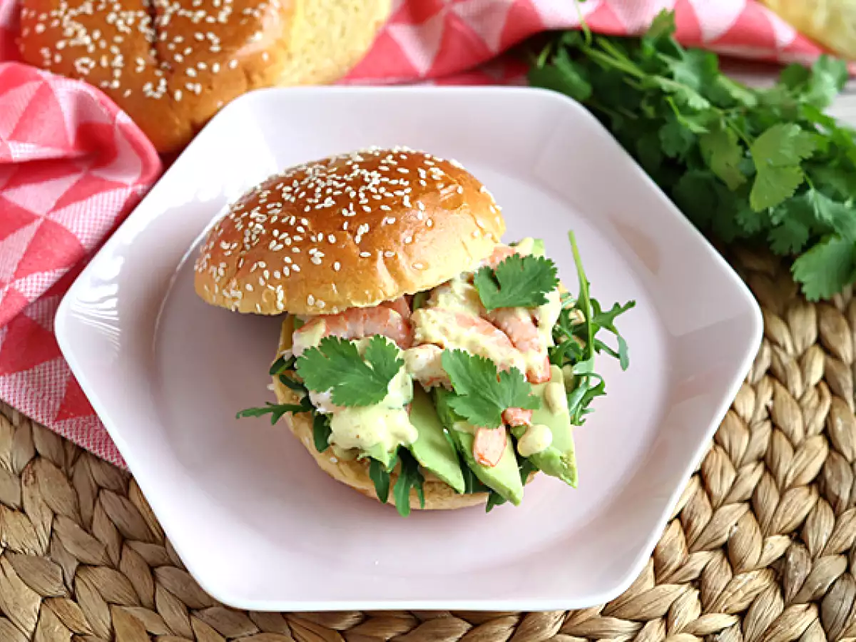 Sendvič s kozicami, avokadom in koriandrom - fotografija 3