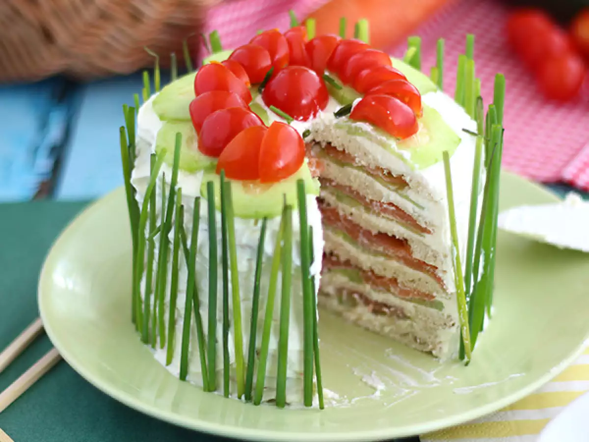 Sendvič torta: sveža slana torta za pogostitev - fotografija 2