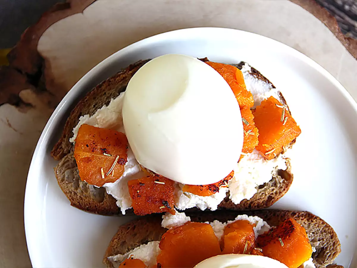 Sendviči z rikoto in jajcem - fotografija 3