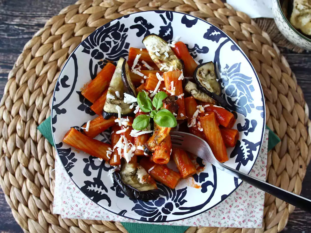 Sicilijanske testenine z jajčevci: preprosta in lahka različica – Pasta alla Norma - fotografija 3