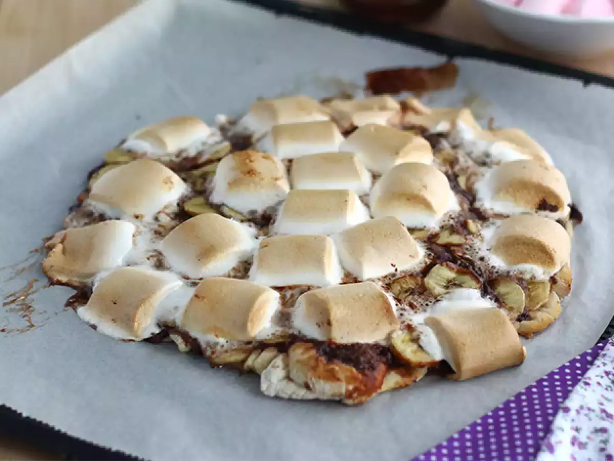 Sladka banana in čokoladna pica