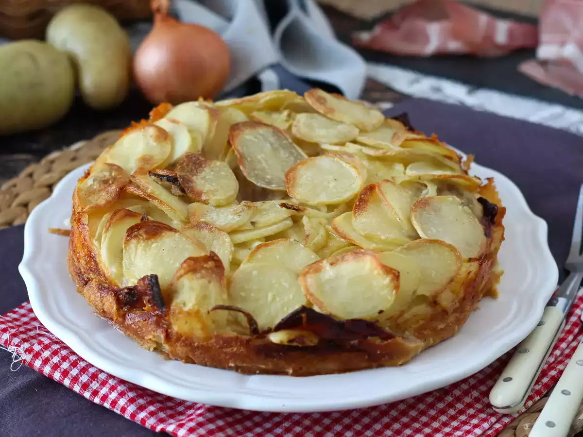 Slana krompirjeva torta s sirom raclette - fotografija 5
