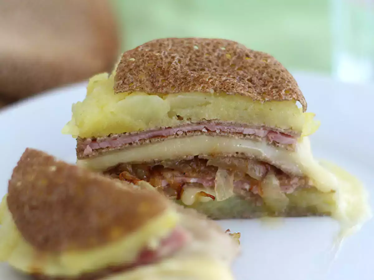 Slani mille-feuille z raclette sirom - fotografija 3