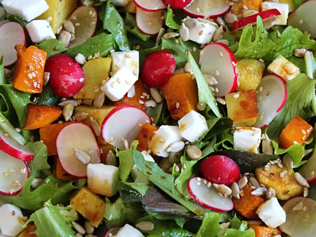 Solata iz maslenice, krompirja, redkvice in fete - fotografija 4