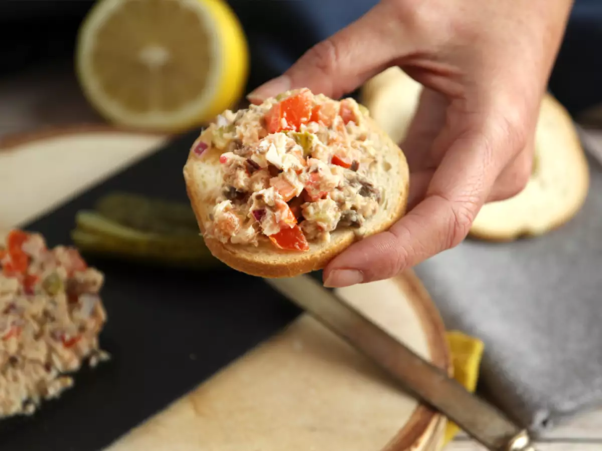 Solata s sardinami - fotografija 4