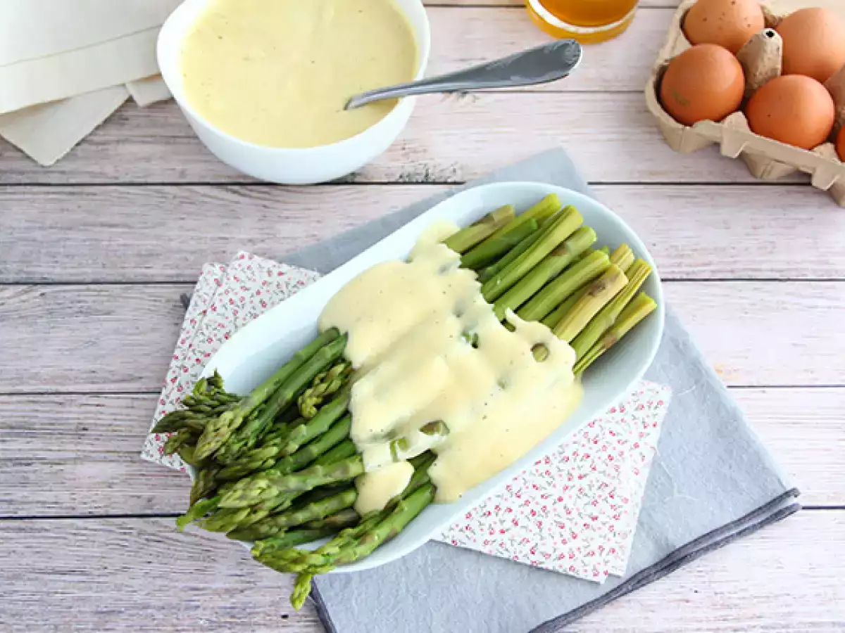 Šparglji z omako mousseline - fotografija 2