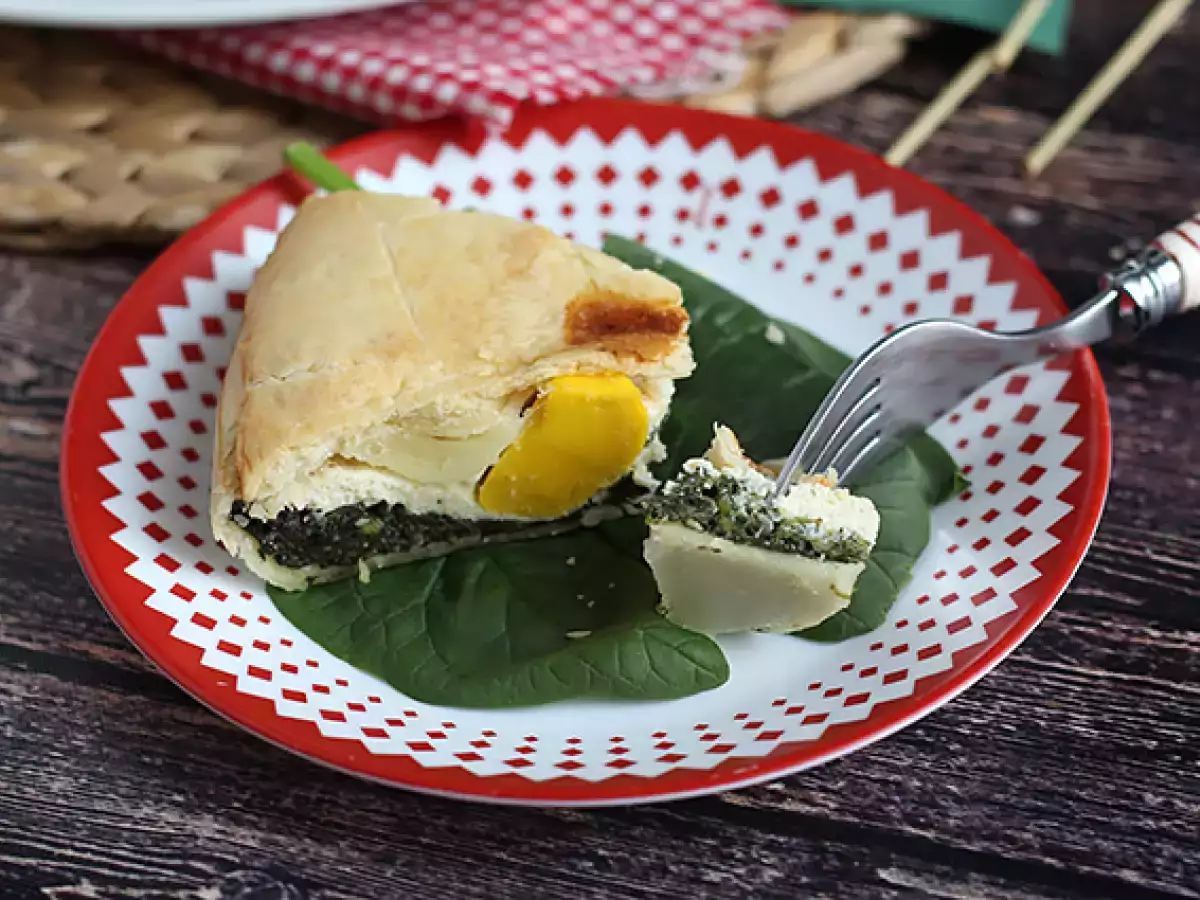 Špinačna pita z rikoto in jajci – italijanska Torta Pasqualina - fotografija 4