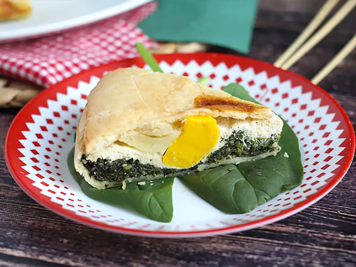 Špinačna pita z rikoto in jajci – italijanska Torta Pasqualina - fotografija 5
