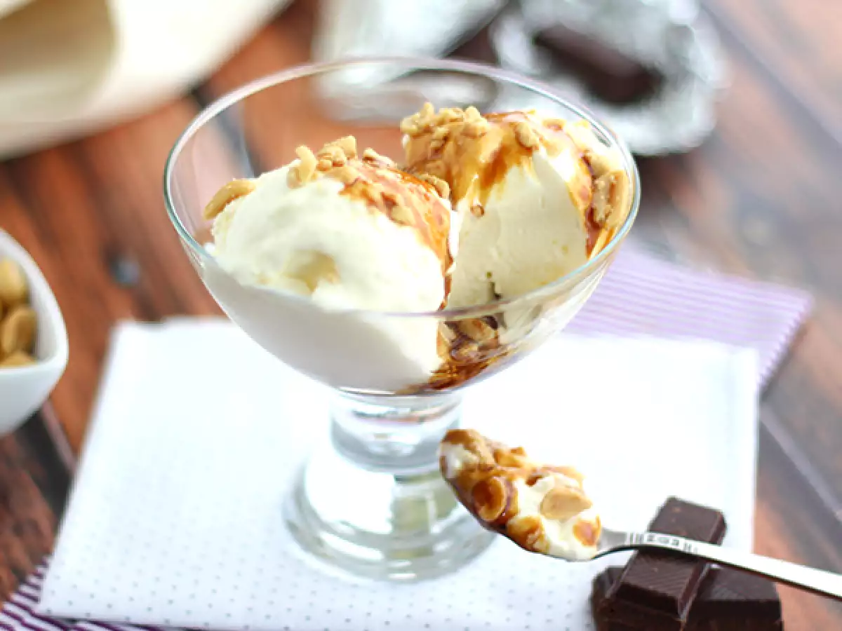 Sundae, sladki ameriški sladoled - fotografija 3