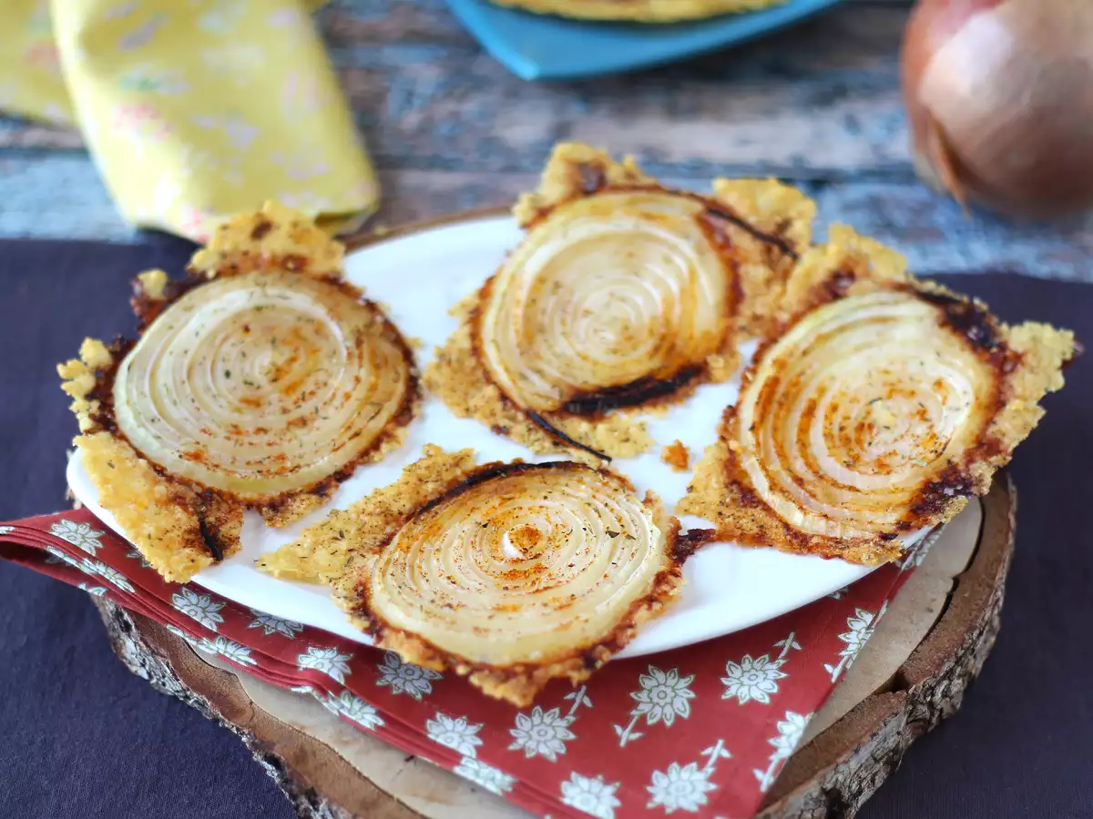 Super hrustljavi domači čebulni in parmezanov čips - fotografija 2
