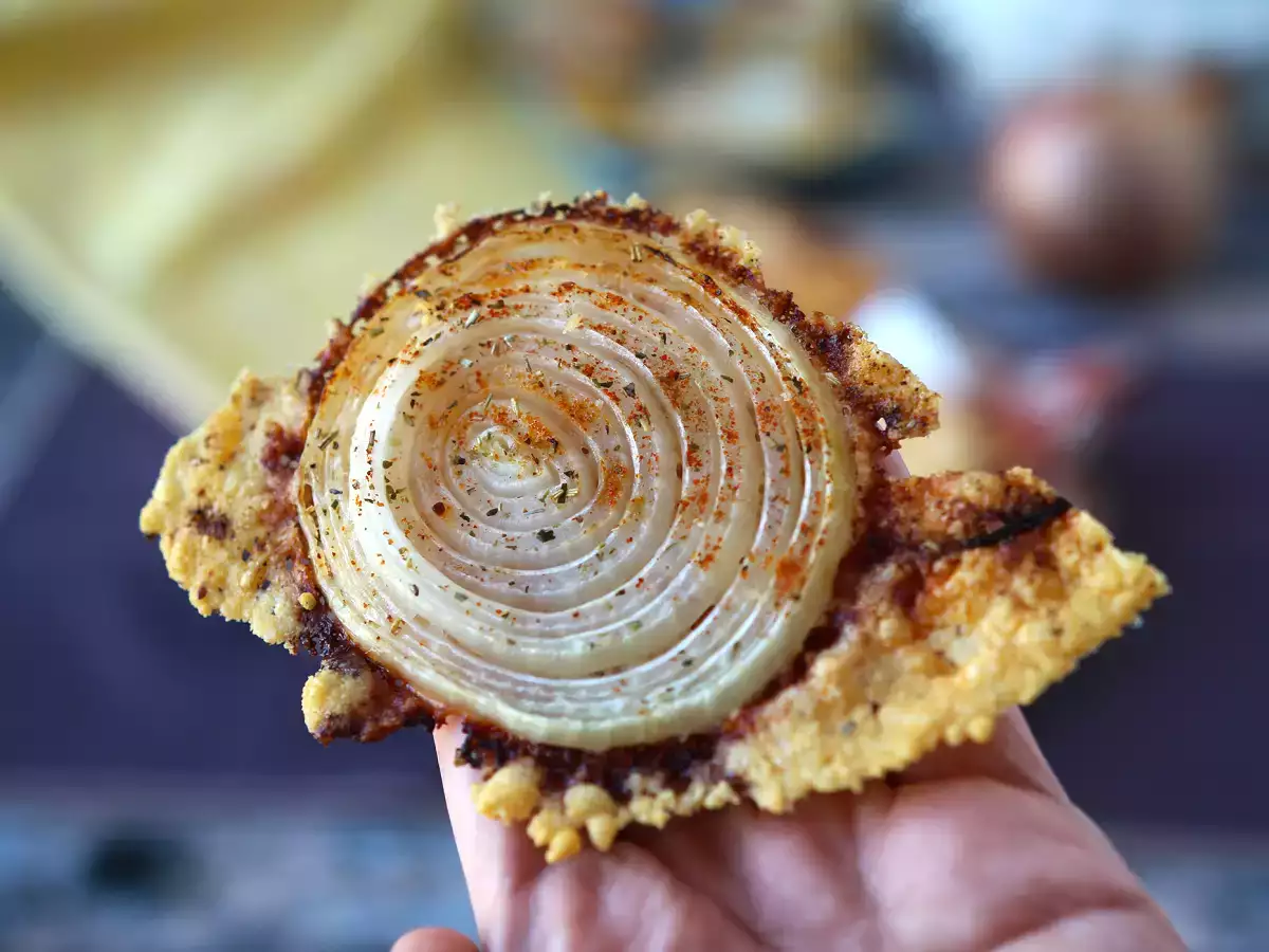 Super hrustljavi domači čebulni in parmezanov čips - fotografija 5