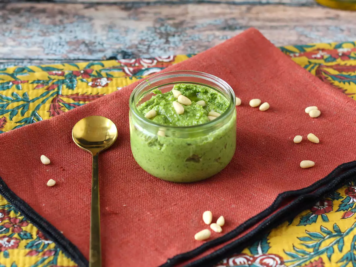 Svež in kremast pesto iz rukole v 5 minutah - fotografija 2