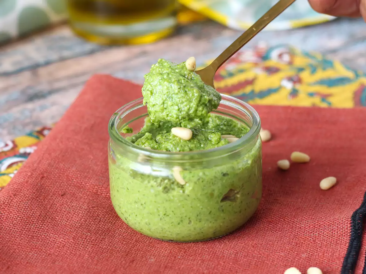 Svež in kremast pesto iz rukole v 5 minutah - fotografija 5