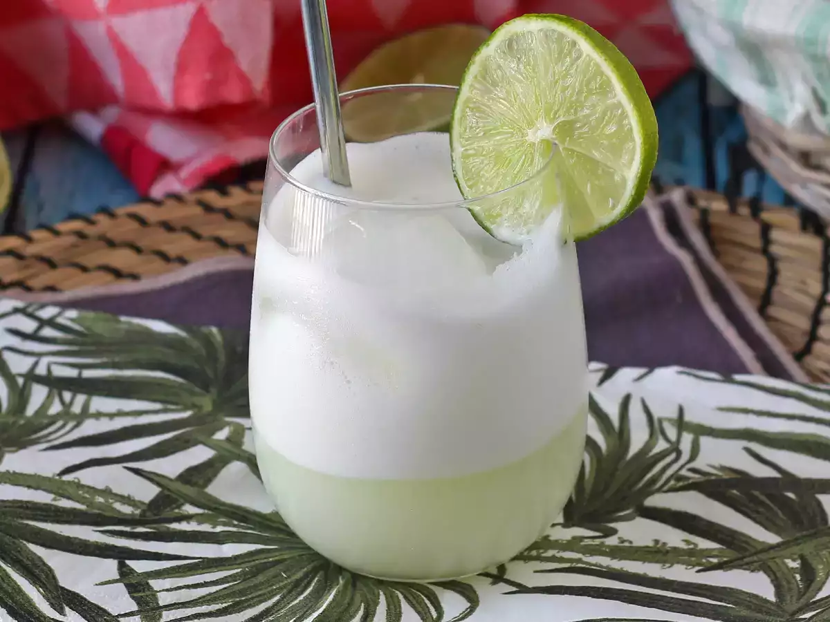 Švicarska limonada s kondenziranim mlekom - fotografija 2