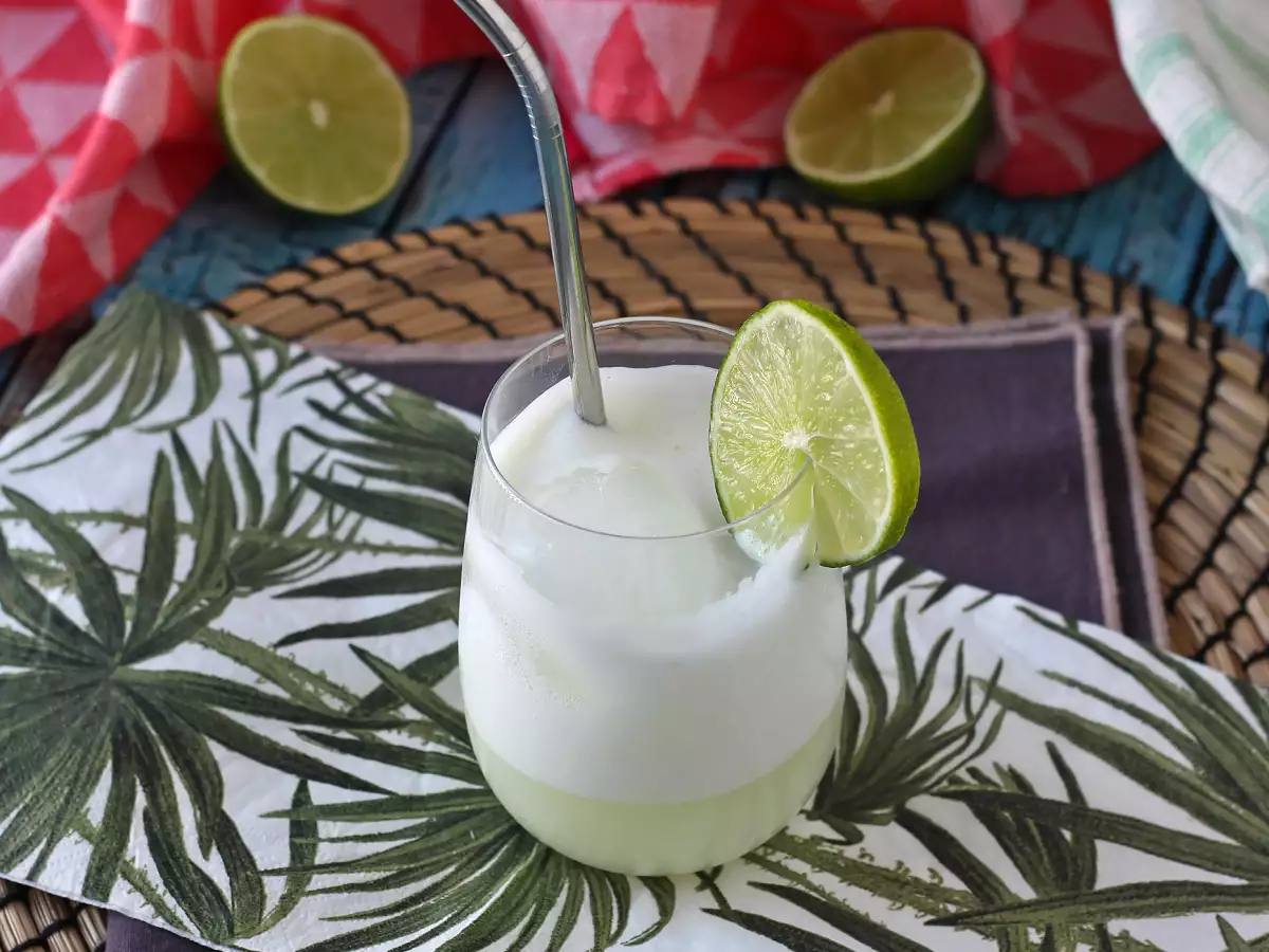 Švicarska limonada s kondenziranim mlekom - fotografija 3