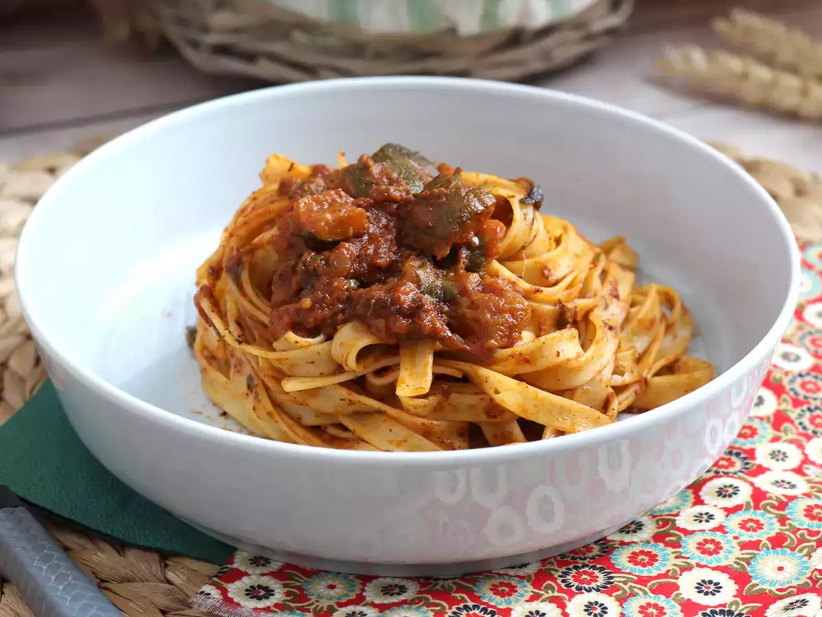 Tagliatelle z bučkinim ragujem, vegetarijanska prva jed, ki jo vsi obožujejo! - fotografija 2