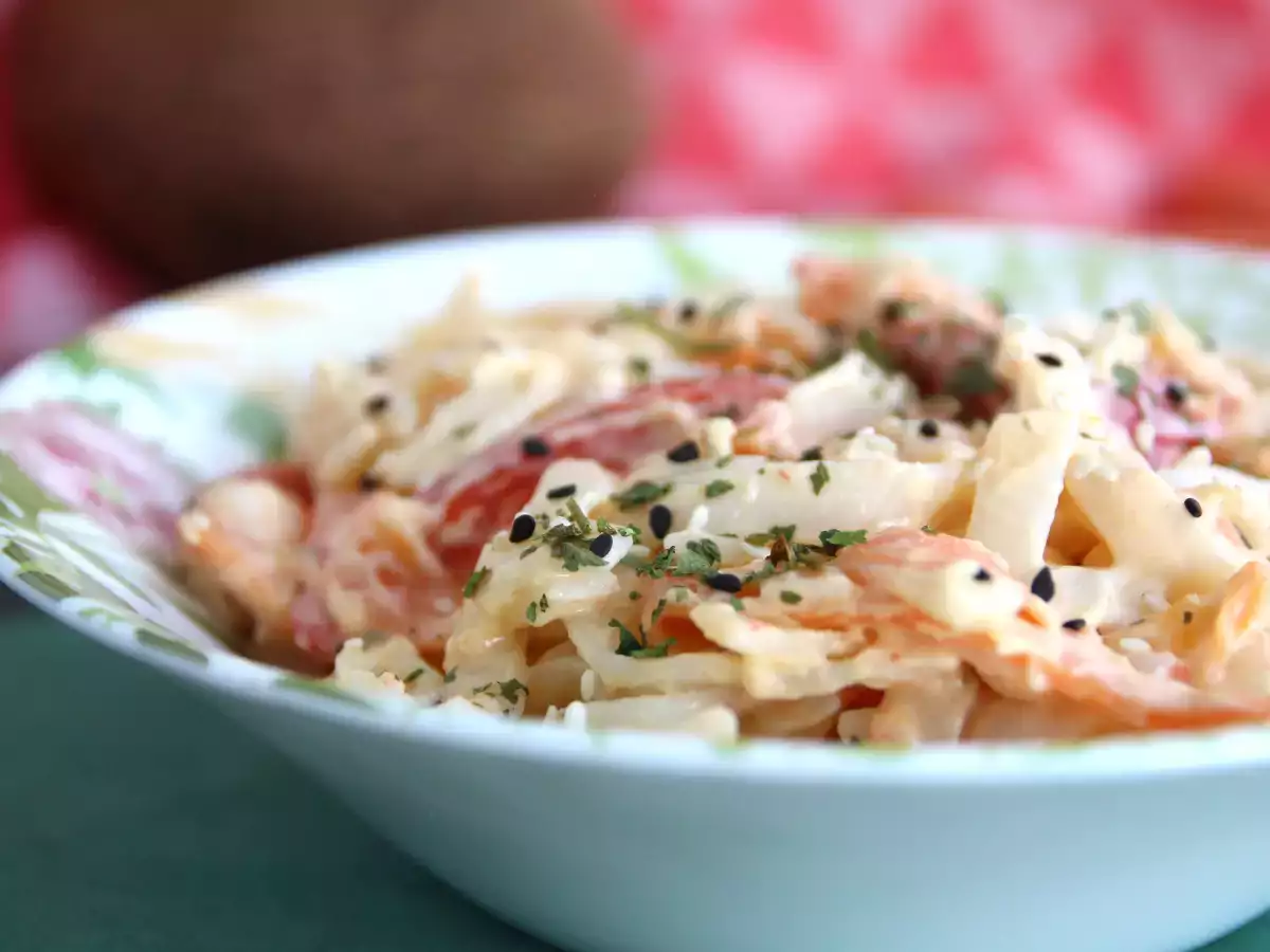 Tajske testenine (rezanci s kokosovo kremo, kozicami in zelenjavo) - fotografija 2