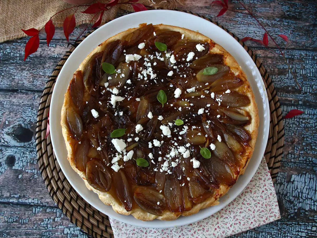 Tarte tatin s šalotko in feto, nepremagljiva slana različica! - fotografija 2