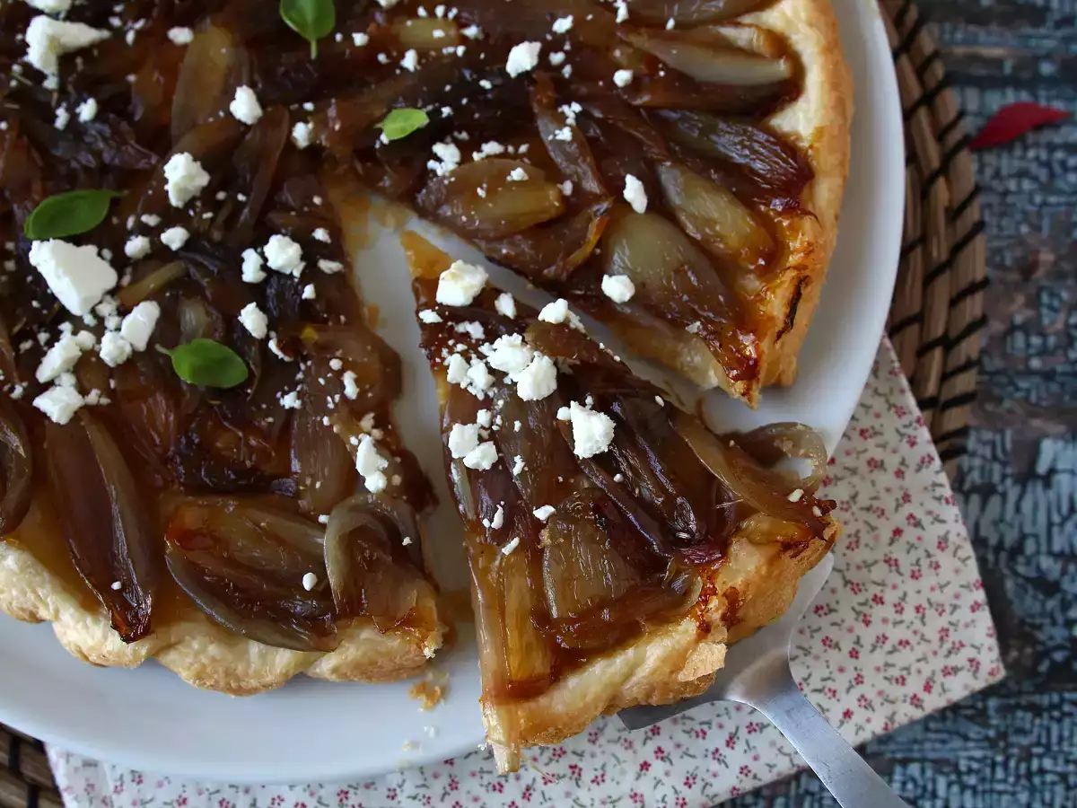 Tarte tatin s šalotko in feto, nepremagljiva slana različica! - fotografija 5