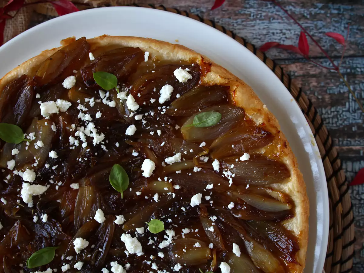 Tarte tatin s šalotko in feto, nepremagljiva slana različica! - fotografija 7