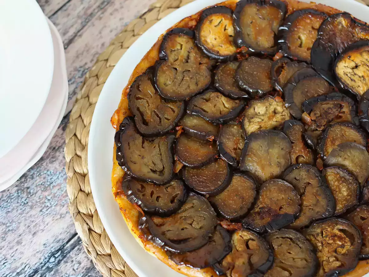 Tarte Tatin z jajčevci: slana različica, ki vas bo navdušila! - fotografija 2