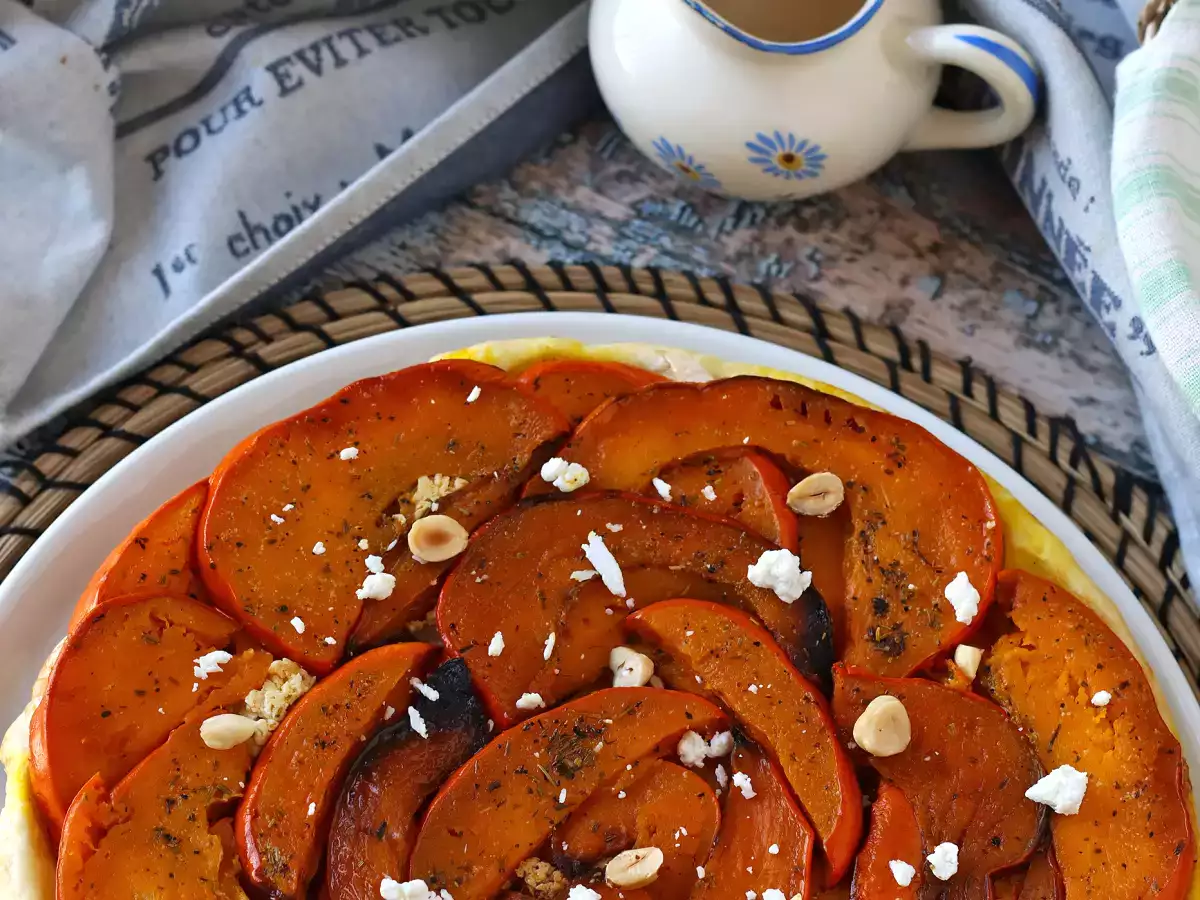 Tatin iz buč s kozjim sirom in medom - fotografija 7