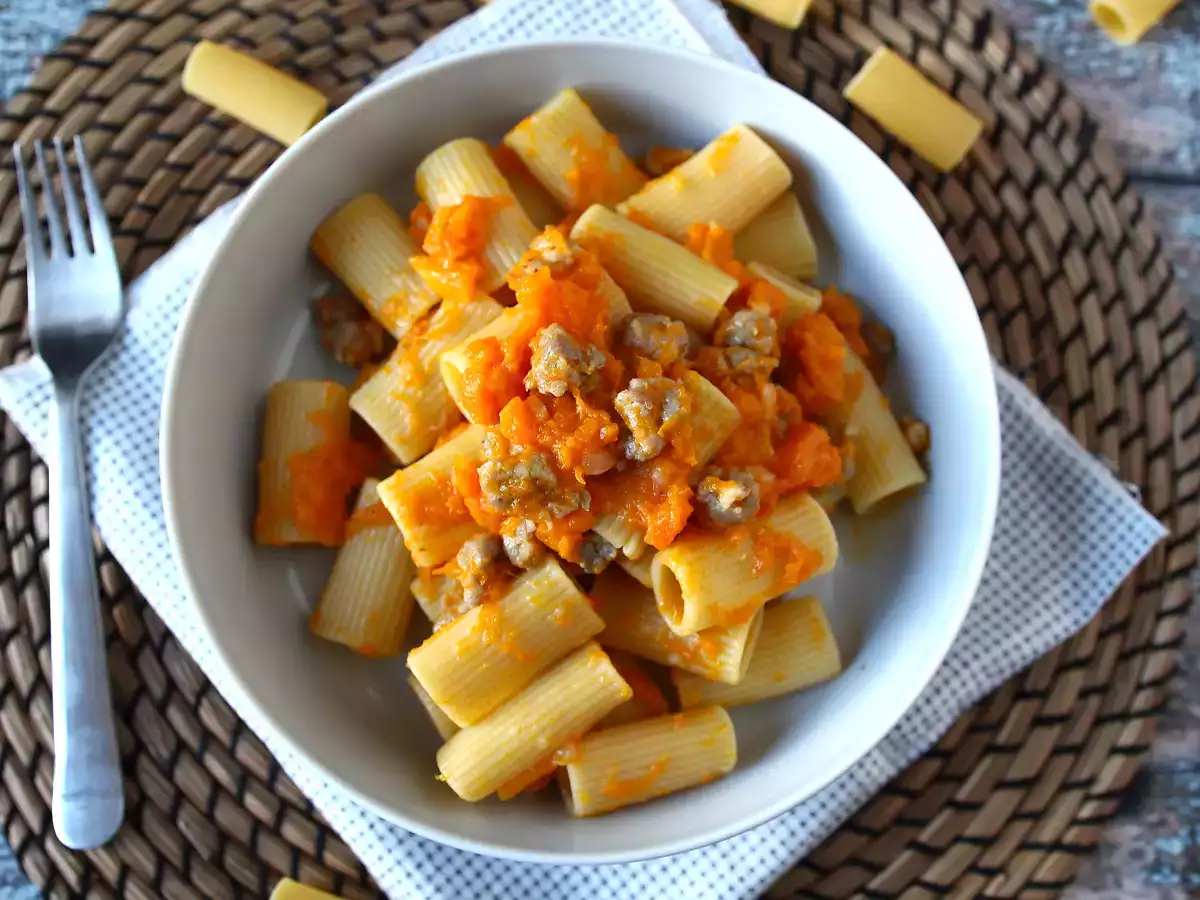 Testenine z bučami in klobaso - fotografija 4