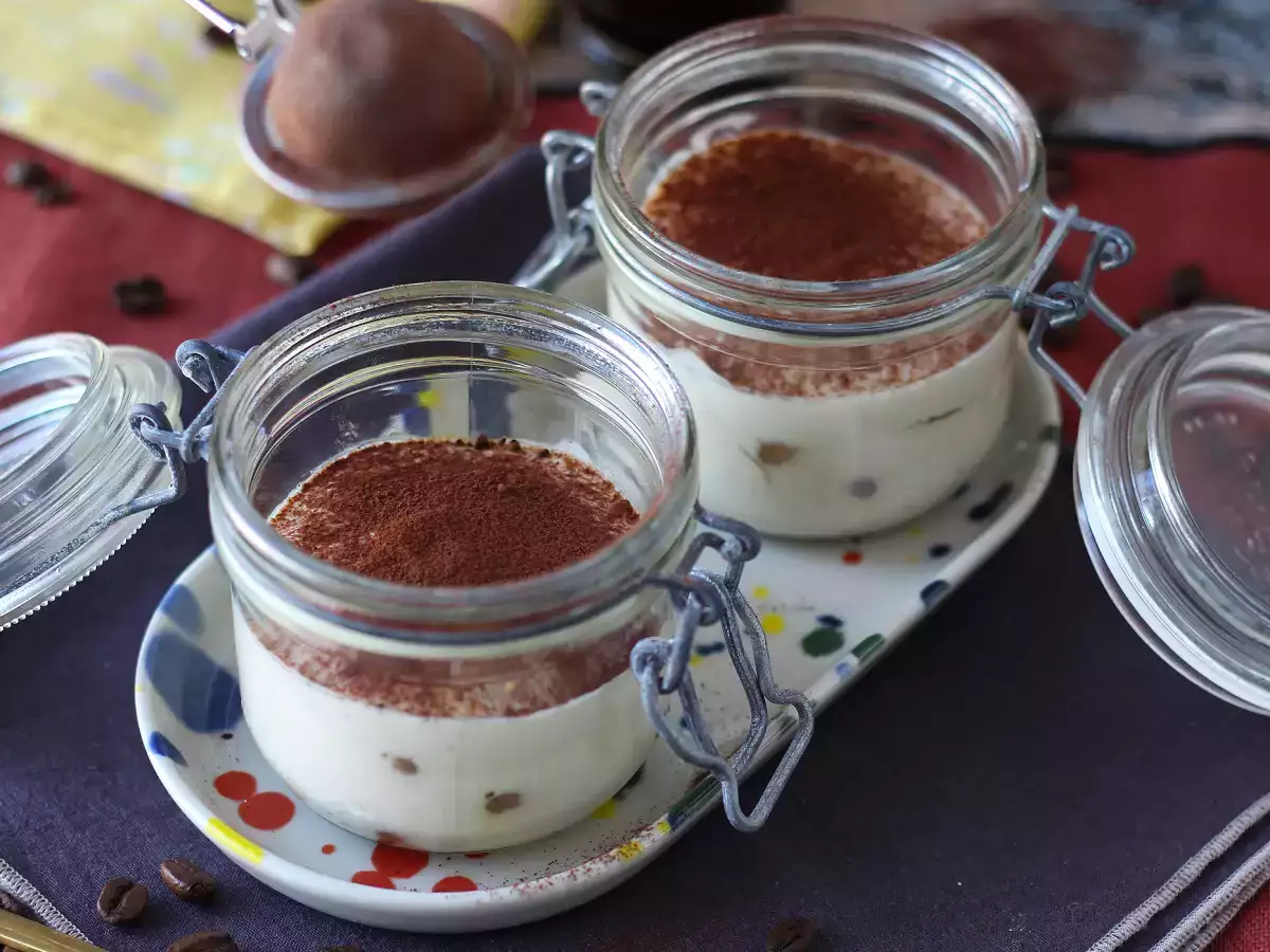 Tiramisu iz svilnatega tofua brez mascarponeja in jajc - fotografija 2