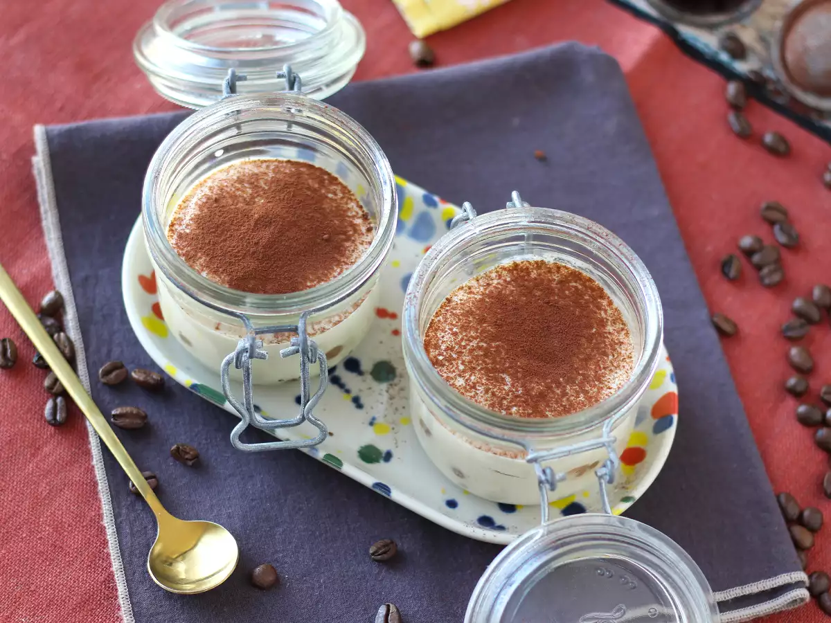 Tiramisu iz svilnatega tofua brez mascarponeja in jajc - fotografija 3