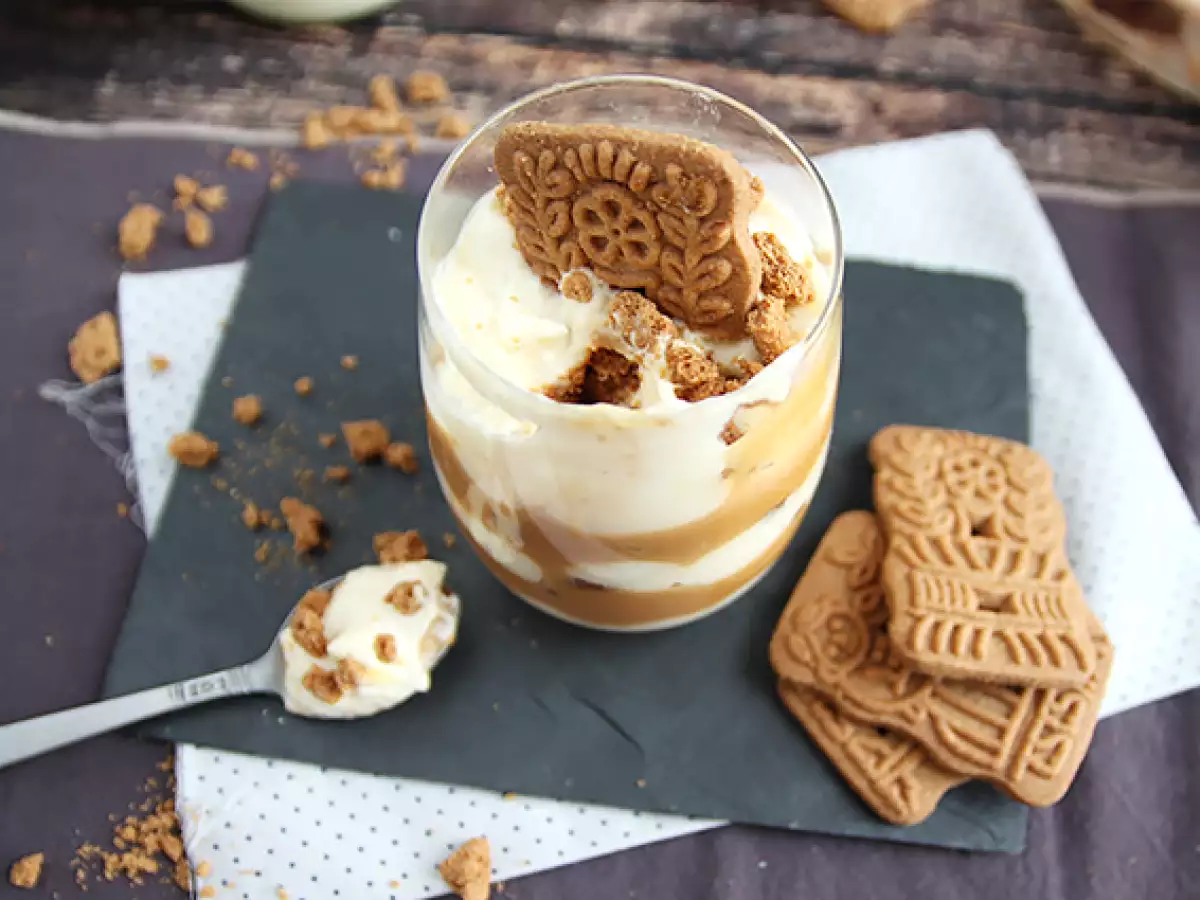 Tiramisu s speculoos piškoti in slano karamelo - fotografija 4