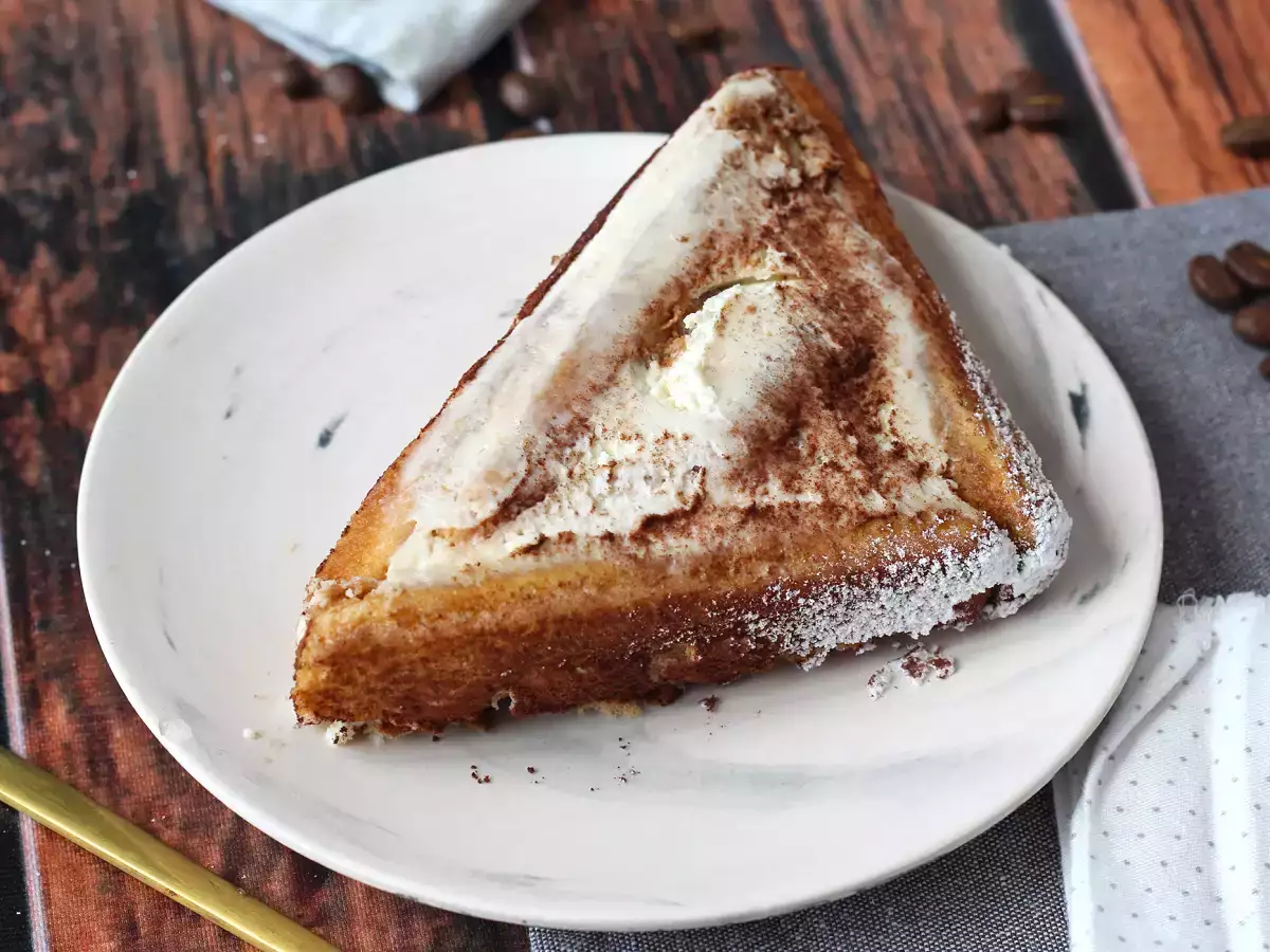 Tiramisu v obliki polena brez kalupa za ljubitelje kave - fotografija 2